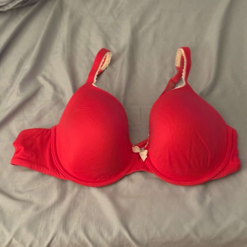 Victoria's Secret Vibrant Red Bra